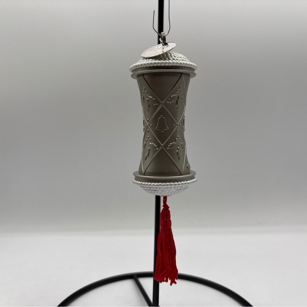 Hallmark Keepsake Ornament 2000‎ Millennium Time Capsule Handcrafted Vintage